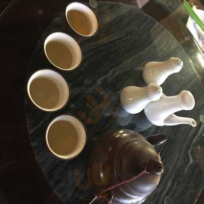 Hong Kong Tea House & Restaurant