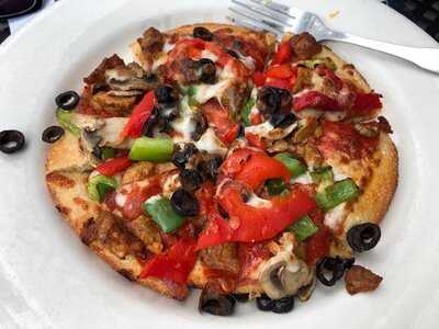 Boston's Restaurant & Sports Bar