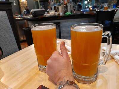 Boston's Restaurant & Sports Bar