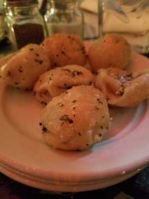 Onesto Pizza & Trattoria