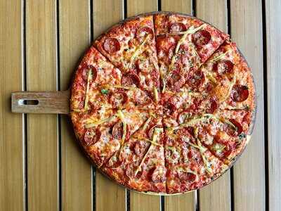 Rusty Bucket Restaurant And Tavern