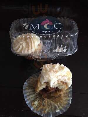 Midnite Confection's Cupcakery