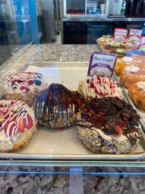 Mojo Donuts & Fried Chicken