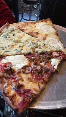 Artichoke Basille's Pizza