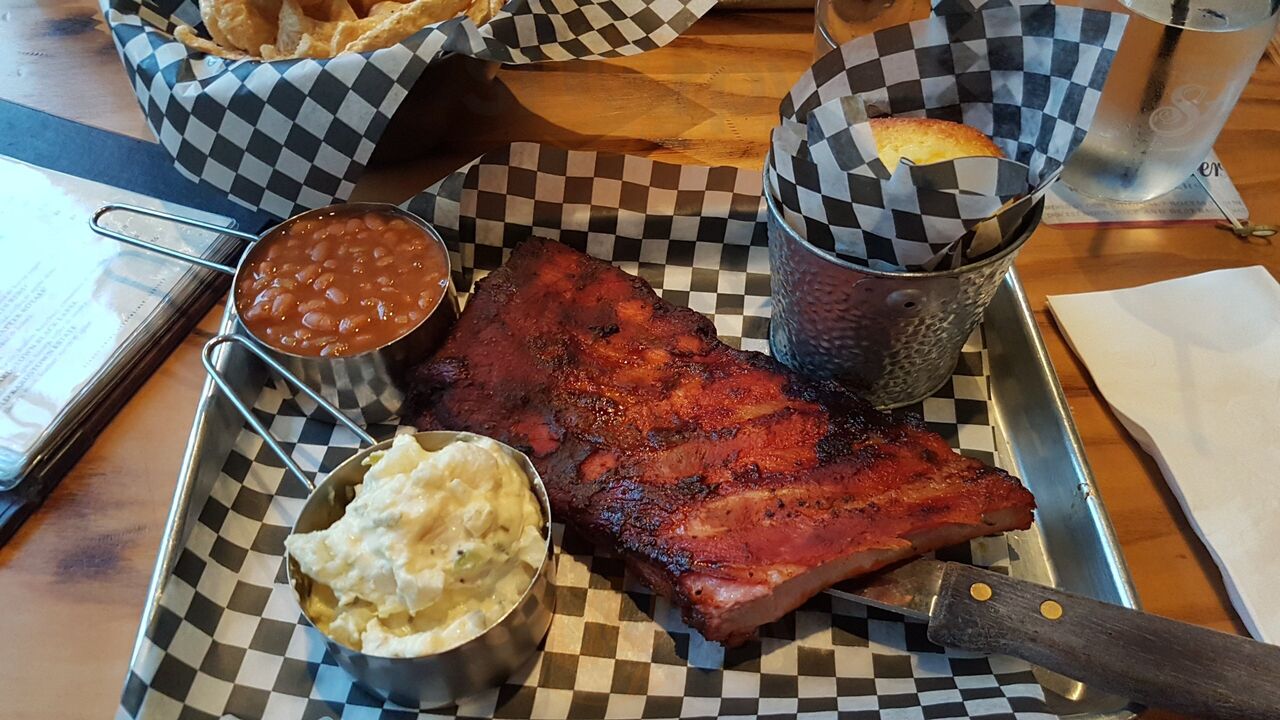 Bbq Saloon