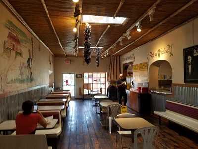 Little Red Hamburger Hut