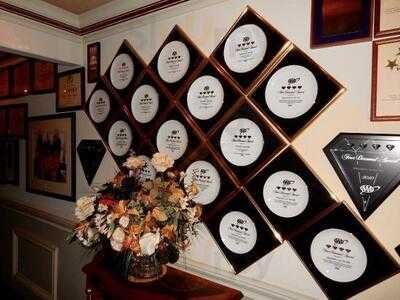 Giovanni's On The Hill