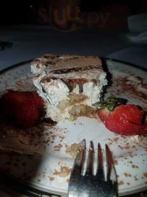 Giovanni's On The Hill