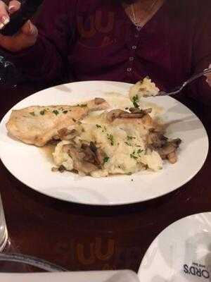 Stanford's Restaurant And Bar