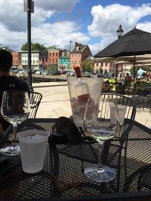 V-no Wine Bar And Shop