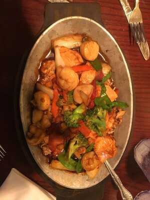 King Wah Restaurant & Lounge