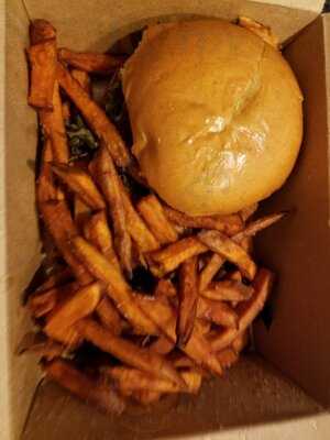 Crest Gastropub Parsons