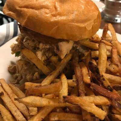 Crest Gastropub Parsons