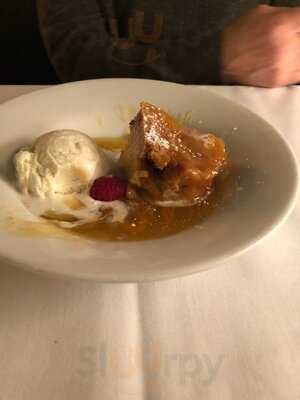 Petite Violette Restaurant