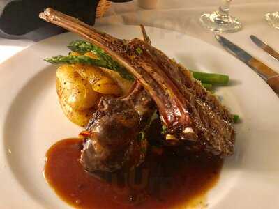 Petite Violette Restaurant