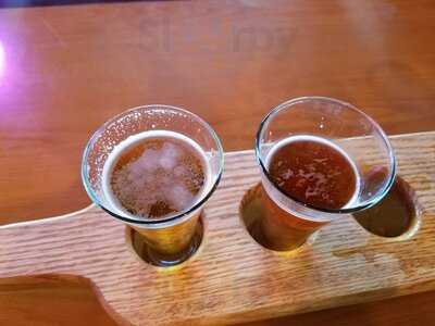 Hough's Taproom & Brewpub