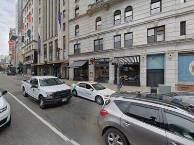 Explorateur Cafe, Restaurant & Bar