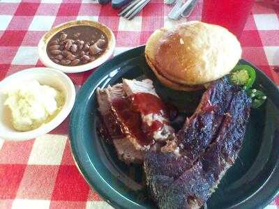 Smokey's Bbq