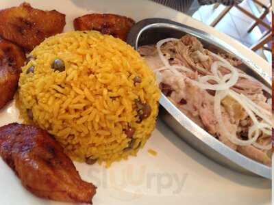 El Bajareque Restaurant