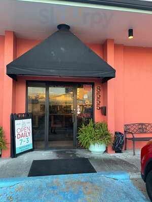 Russell's Marina Grill