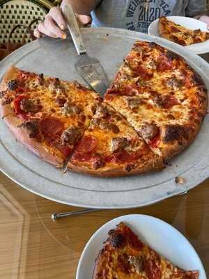 Sally O'neal's Pizza Hotline