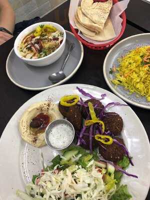 Cleo's Mediterranean Cuisine & Convenience