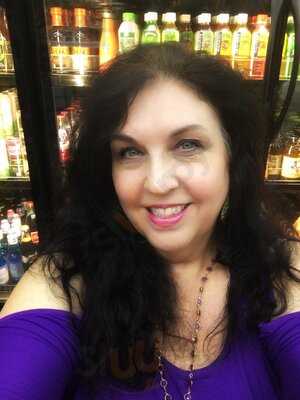 Cleo's Mediterranean Cuisine & Convenience