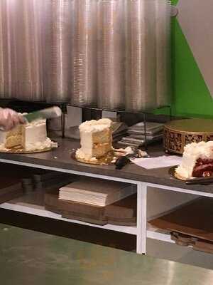 Edible Art Bakery & Dessert Cafe