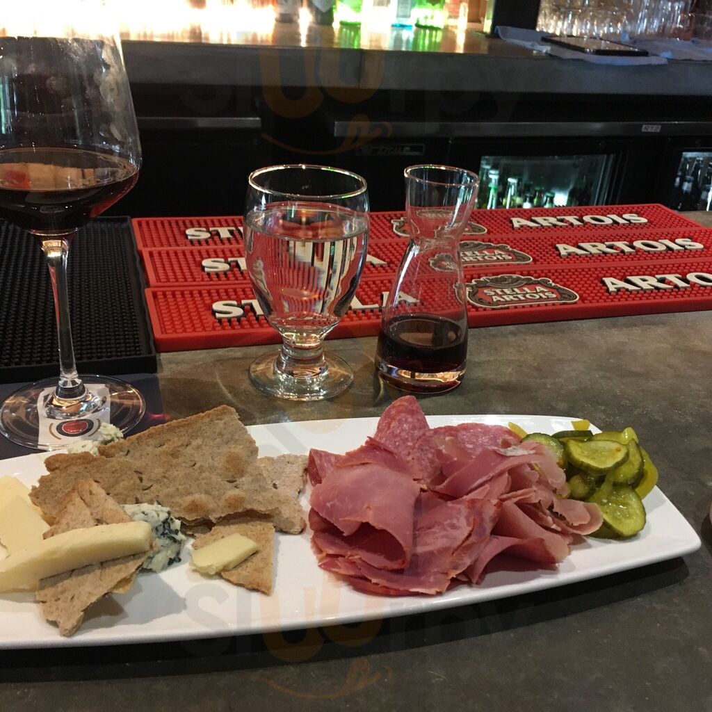 Copper Canyon Grill House & Tavern