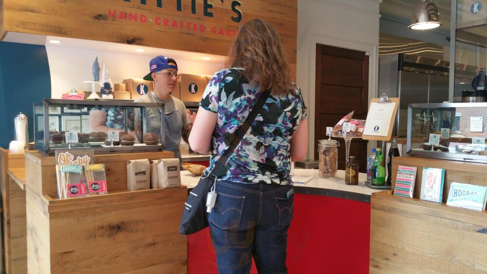 Kittie's Hand Crafted Cakes