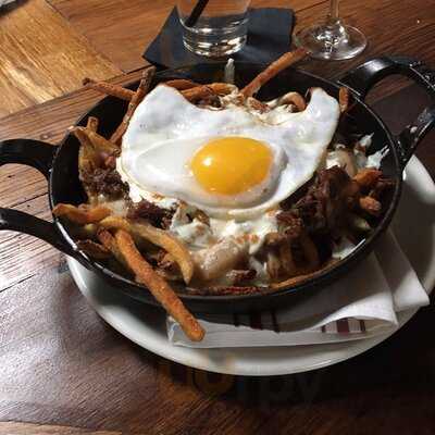 Monument Restaurant And Tavern