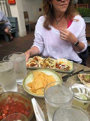 Ruru's Tacos & Tequila