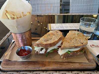 Paul Martin's American Grill