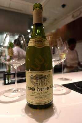 Pineapple And Pearls