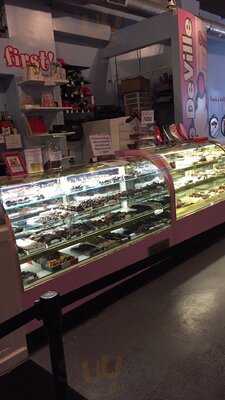 Scoop Deville Ice Cream Parlour