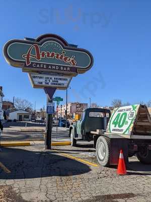 Annie's Cafe