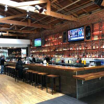 Sp2 Communal Bar + Restaurant