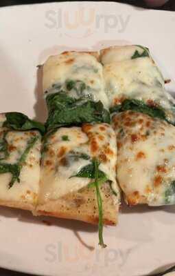 Pizzazz Pizza & Dining Room