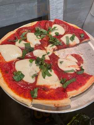 Pizzazz Pizza & Dining Room