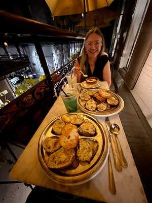 Royal House Oyster Bar