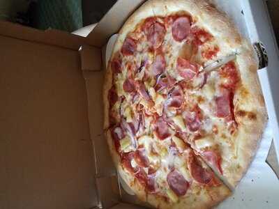 Luciano Neighborhood Pizzeria