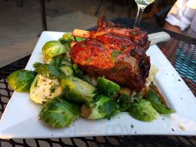 Marco's Restaurant & Lounge