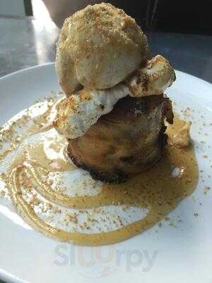 Osha Thai Sushi Gallaria