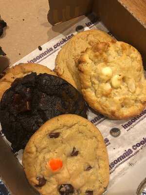 Insomnia Cookies