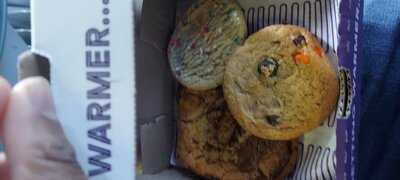 Insomnia Cookies