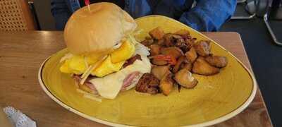 Biscayne Tavern And Grill