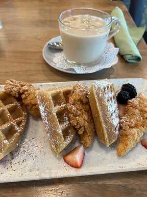 Biscayne Tavern And Grill