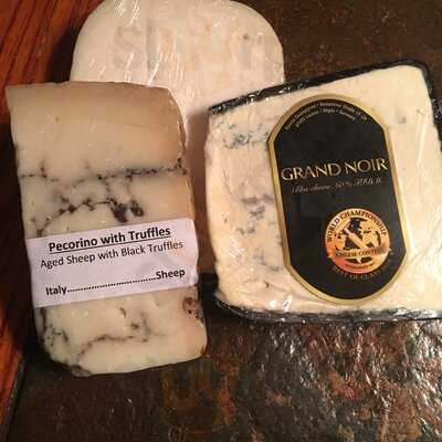 Cheese Please & Clooney's Wine Bar