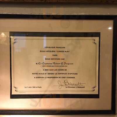 Avocado Cafe And Juice Bar