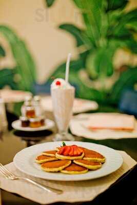 Fountain Coffee Room